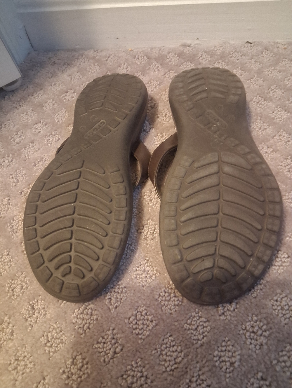 Crocs Capri V Comfort Flip Flops - Picture 2 of 2